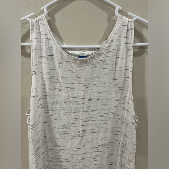 Old Navy medium white tank - Picture 3 of 6